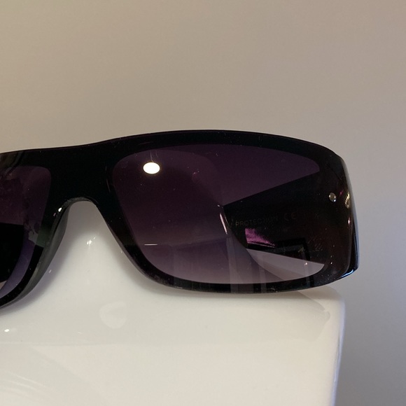 Unisex Shiny Black Decorative Tinted Plastic Sunglasses - Picture 4 of 14